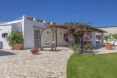 Rosso con piscina - spiaggia privata inclusa