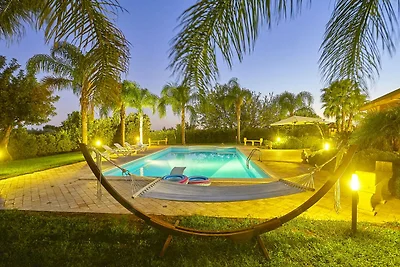 Villa mit Swimmingpool