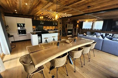 Chalet in Les Gets mit Whirlpool und Sauna