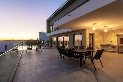 - Villa Seastar