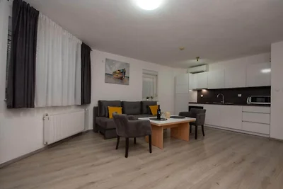 Villa Tomi - Comfort One Bedroom Apartment...
