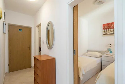 Apartment Bella Vista - Two Bedroom Apartment...