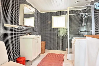 4 Personen Ferienhaus in HALLABRO-By Traum