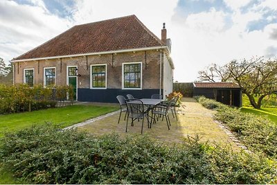 Boerderij in Heinkenszand met tuin