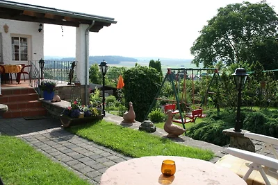 Casa di vacanza con balcone nell'Ittel Eifel