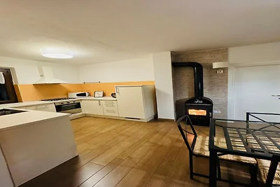 Panoramablick auf den See, umzäunter Privatga...