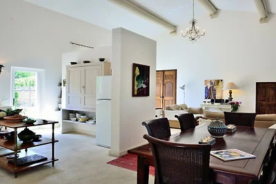Vakantiehuis in Apt met zwembad