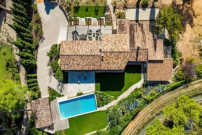 Villa met zwembad vlakbij Golf de Manville