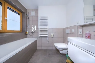 Luxe chalet met 5 badkamers, vlakbij een...