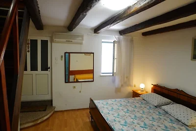 Modern Apartment Near Trogir Beach with Sea V...