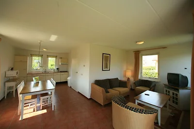 Komfortables Ferienhaus mit Mikrowelle inmitt...