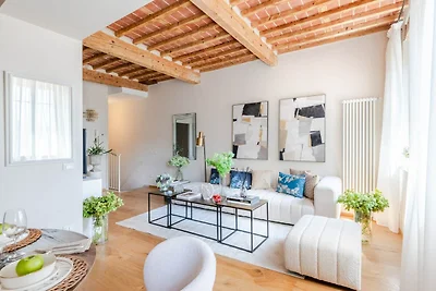 Lucca Apartment in Heart of Tuscany