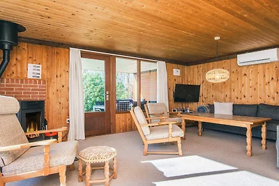 Ferienhaus in Glesborg mit Terrasse