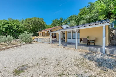 Ferienhaus in Tribanj Kru?ica