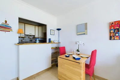 Apartment in Les Sables mit Meerblick