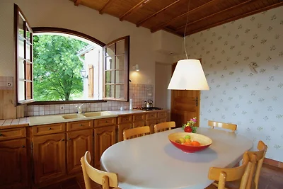 Schöne Villa in La Coquille mit Swimmingpool
