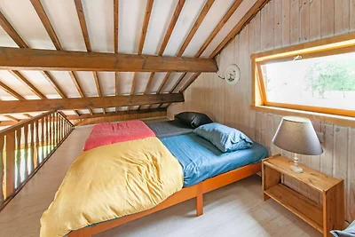 Ferienhaus in Bievre mit Garten