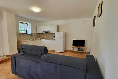 Peaceful Countryside Holiday Home with Terrac...