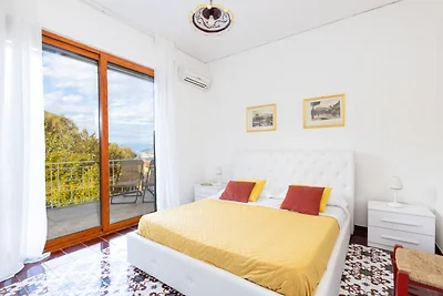 Villa a Sorrento con Piscina e Spiaggia