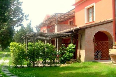 Geräumiges Ferienhaus in Montaione mit Garten