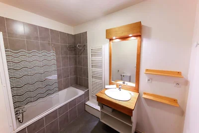 3 Zimmer 8/10 Personen Balkon