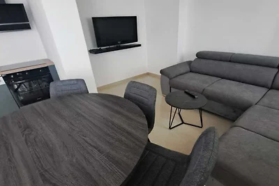Elegant Brsec Apartments with Sea View - Two ...