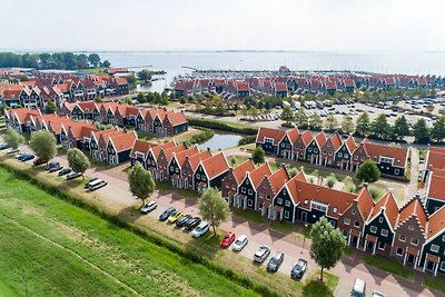 Ferienhaus im Volendam-Stil am Markermeer