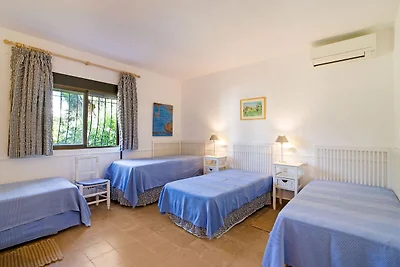 Villa fronte mare con casa per gli ospiti