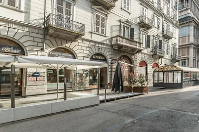 Wohnung in Torino mit Balkon und Parken