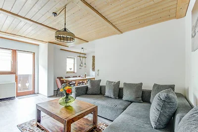 Ferienhaus mit Balkon