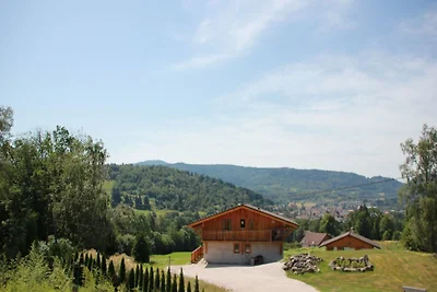 Chalet mit Skifahren und Reiten in der Nähe