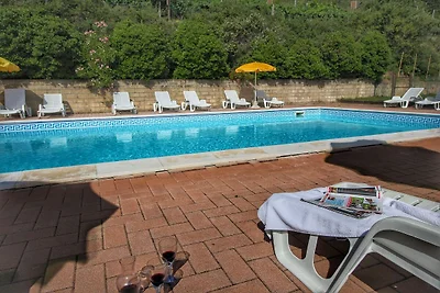 Gemütliches Bauernhaus in Paciano mit Pool