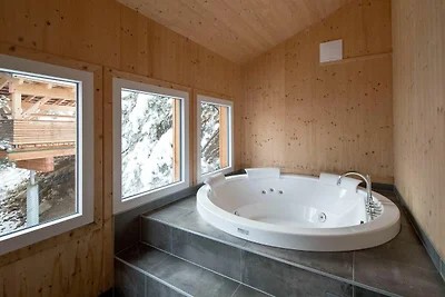 Chalet nelle Alpi vicino Sci e Foresta
