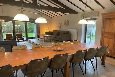 Ferienhaus mit fünf Schlafzimmern in...