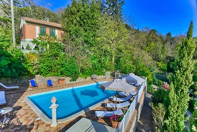 Ferienhaus in Sassetta mit Garten
