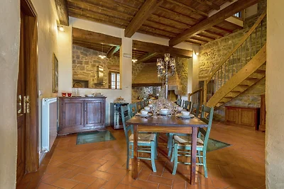 Bellissima villa con piscina a Cortona