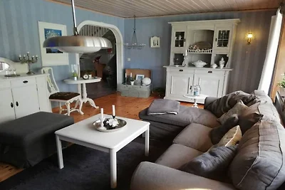 Ferienhaus in Bellö mit Schwimmbecken