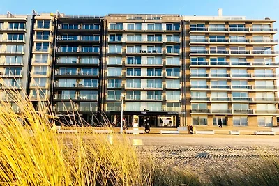 Appartement in Nieuwpoort met zee en strand
