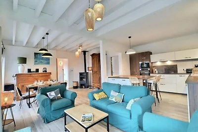 Villa bei Velaux mit Pool und Hügelblick