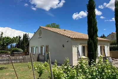 Confortevole villa con jacuzzi