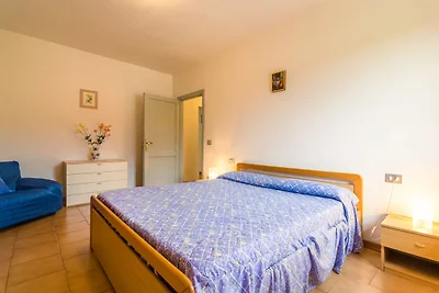 Agriturismo moderno a Bucine con piscina