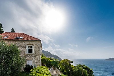Modern apartment in Dubrovnik with veranda