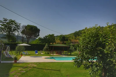 Spazioso Agriturismo con Piscina