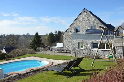 Villa in Stavelot mit Sauna und Außenpool