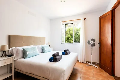 Villa in Cala Blanca mit privatem Pool