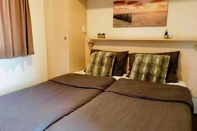 Chalet in Hollum in der Nהhe von Golfplatz un...