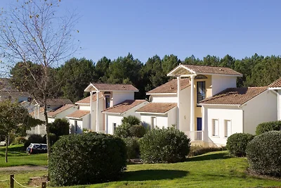 Schöne Villa mit Privatpool, nur 900 m vom St...