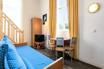 Budget Apartment mit 1 Schlafzimmer (4...