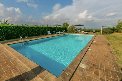Bauernhaus mit Pool und privater Terrasse
