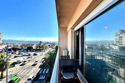 Appartamento a Hyères con balcone vista mare